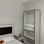 Гостевой дом Rentrooms Geni 4*