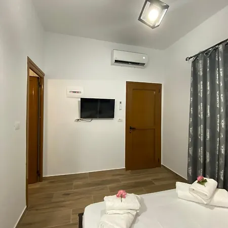 Rentrooms Geni Guest house Ksamil