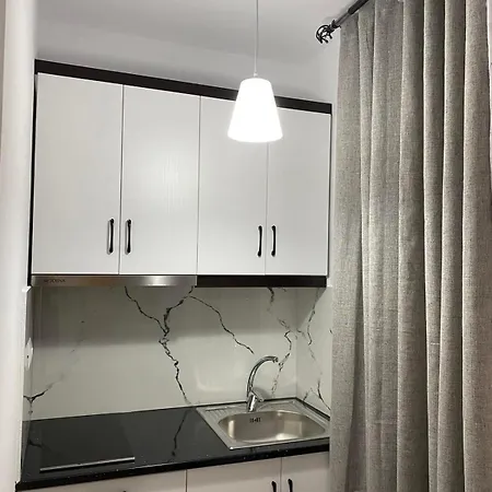 Rentrooms Geni 4* Ksamil