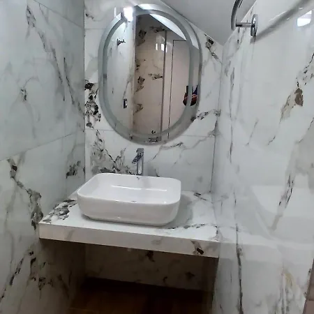 Rentrooms Geni 3* Ksamil