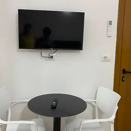 Pensión Rentrooms Geni 4*