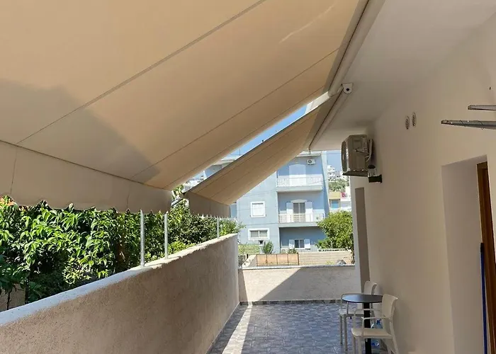 Maison d'hôtes Rentrooms Geni Ksamil
