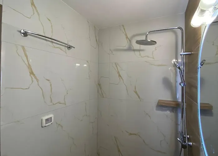 Rentrooms Geni 4* Ksamil