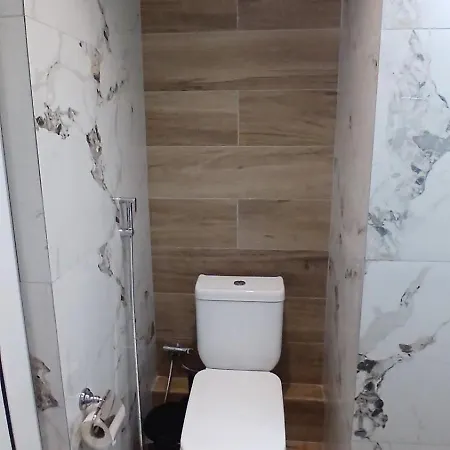Rentrooms Geni Guest house