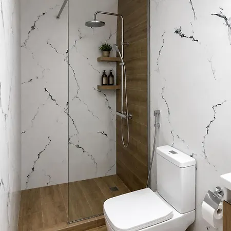 Rentrooms Geni Ksamil